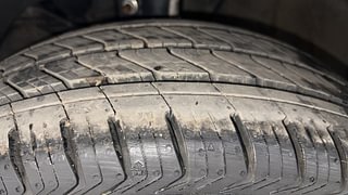 Used 2023 Toyota Glanza V AMT Petrol Automatic tyres LEFT FRONT TYRE TREAD VIEW