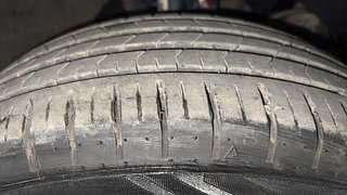 Used 2023 Toyota Glanza V AMT Petrol Automatic tyres RIGHT FRONT TYRE TREAD VIEW