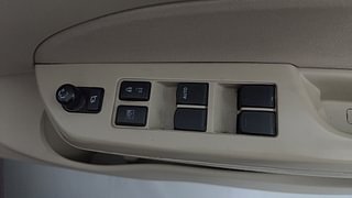 Used 2016 Maruti Suzuki Swift Dzire VXI Petrol Manual top_features Power windows