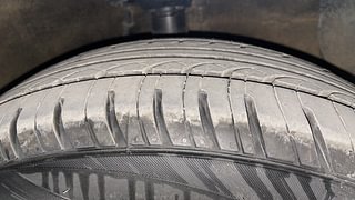 Used 2018 Hyundai Grand i10 Magna AT 1.2 Kappa VTVT Petrol Automatic tyres RIGHT FRONT TYRE TREAD VIEW