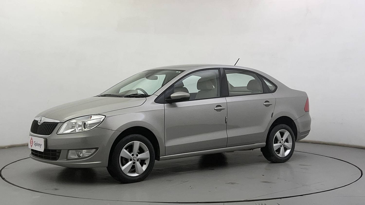 LEFT FRONT CORNER VIEW
