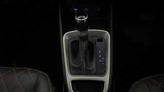 Used 2019 Hyundai Venue SX Plus 1.0 Turbo DCT Petrol Automatic interior GEAR  KNOB VIEW