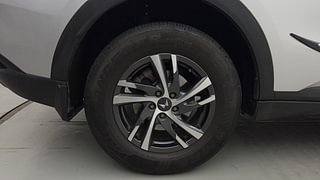 Used 2023 Mahindra XUV700 AX 5 Petrol AT 5 STR Petrol Automatic tyres RIGHT REAR TYRE RIM VIEW