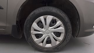 Used 2015 Maruti Suzuki Swift Dzire VXI Petrol Manual tyres RIGHT FRONT TYRE RIM VIEW