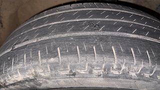 Used 2015 Maruti Suzuki Swift Dzire VXI Petrol Manual tyres RIGHT FRONT TYRE TREAD VIEW