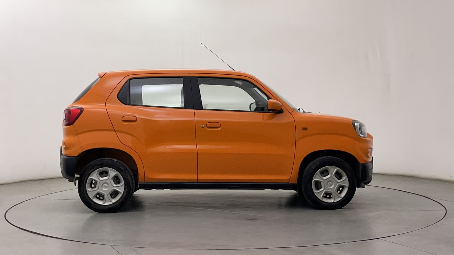 New Maruti Suzuki S-Presso exterior RIGHT SIDE VIEW