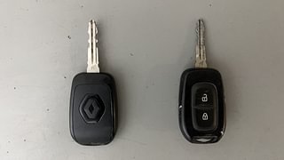 Used 2021 Renault Triber RXT AMT Petrol Automatic extra CAR KEY VIEW