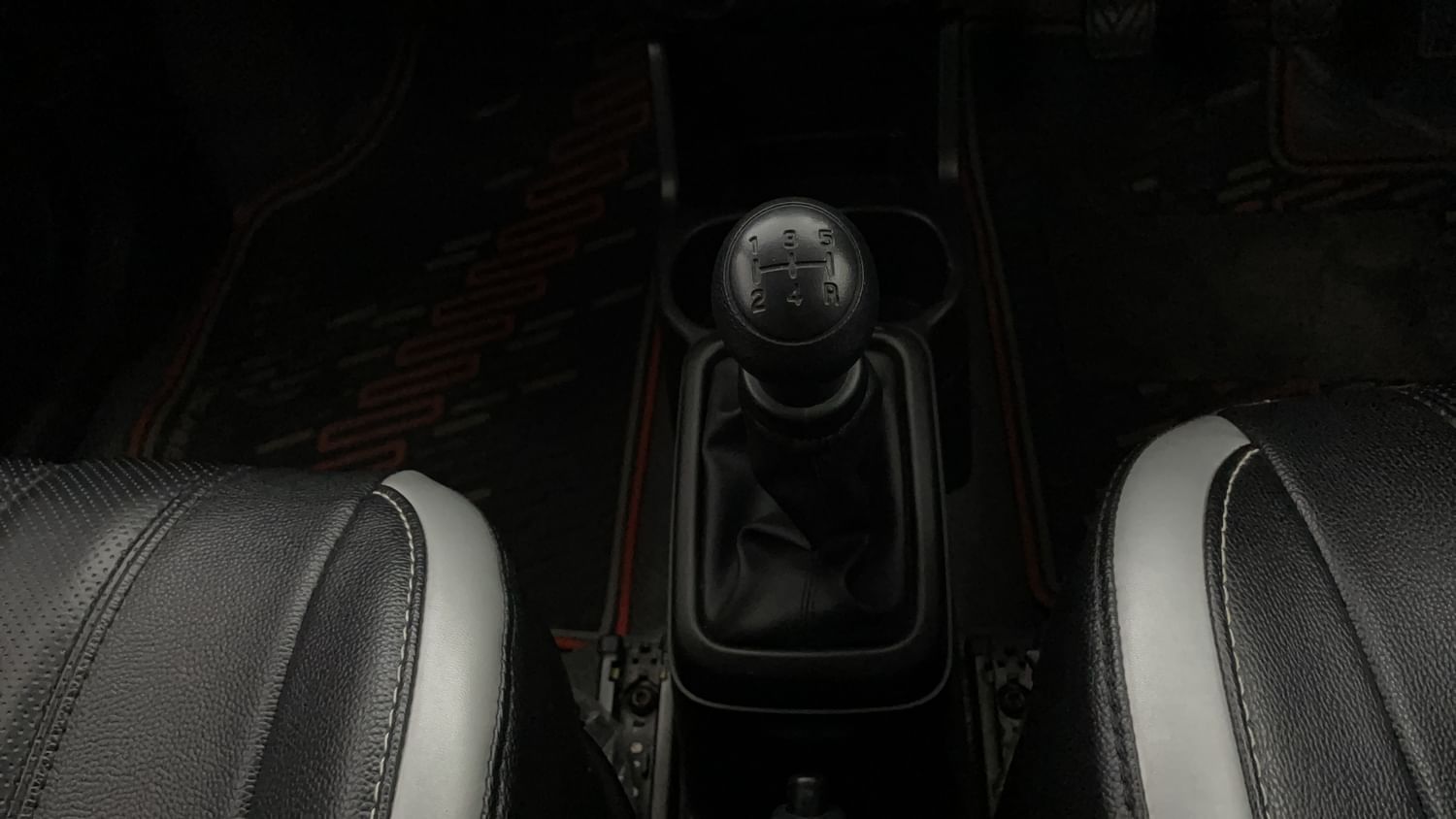 New Maruti Suzuki S-Presso interior GEAR  KNOB VIEW