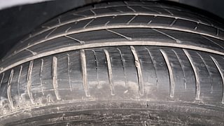 Used 2020 Volkswagen Tiguan Highline TDI Diesel Automatic tyres RIGHT FRONT TYRE TREAD VIEW