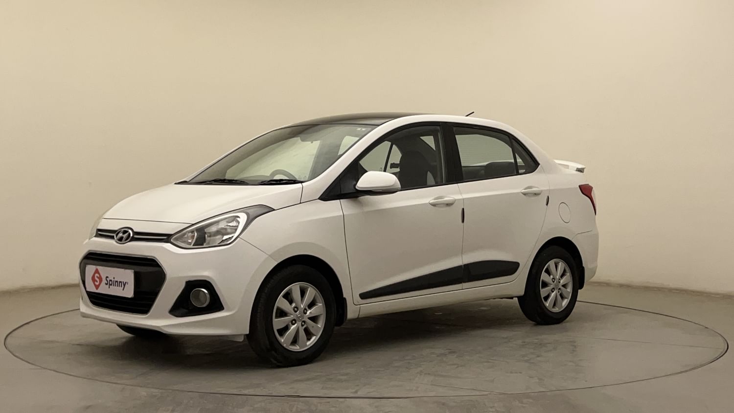 LEFT FRONT CORNER VIEW