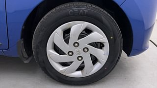 Used 2020 Hyundai New Santro 1.1 Sportz MT Petrol Manual tyres RIGHT FRONT TYRE RIM VIEW