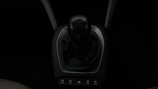 Used 2020 Hyundai New Santro 1.1 Sportz MT Petrol Manual interior GEAR  KNOB VIEW