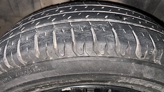 Used 2021 Maruti Suzuki XL6 Zeta AT Petrol Petrol Automatic tyres RIGHT REAR TYRE TREAD VIEW