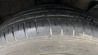 Used 2020 Kia Seltos HTK G Petrol Manual tyres RIGHT FRONT TYRE TREAD VIEW