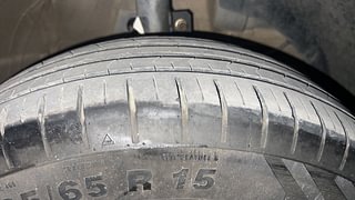 Used 2022 Maruti Suzuki Dzire ZXI Petrol Manual tyres RIGHT FRONT TYRE TREAD VIEW