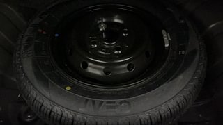 Used 2016 Maruti Suzuki Alto 800 VXi Petrol Manual tyres SPARE TYRE VIEW