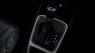 Used 2020 Hyundai Venue SX Plus 1.0 Turbo DCT Petrol Automatic interior GEAR  KNOB VIEW