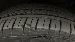Used 2016 Maruti Suzuki Ciaz ZDi+ SHVS Diesel Manual tyres RIGHT FRONT TYRE TREAD VIEW