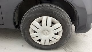 Used 2016 Maruti Suzuki Alto 800 VXi Petrol Manual tyres RIGHT FRONT TYRE RIM VIEW