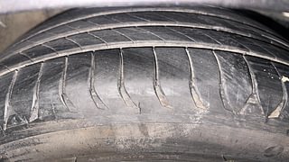 Used 2017 Honda City ZX CVT Petrol Automatic tyres RIGHT FRONT TYRE TREAD VIEW