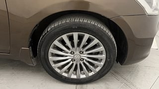 Used 2016 Maruti Suzuki Ciaz ZDi+ SHVS Diesel Manual tyres RIGHT FRONT TYRE RIM VIEW
