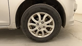 Used 2014 Honda Amaze 1.2 VX i-VTEC Petrol Manual tyres RIGHT FRONT TYRE RIM VIEW
