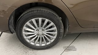 Used 2016 Maruti Suzuki Ciaz ZDi+ SHVS Diesel Manual tyres RIGHT REAR TYRE RIM VIEW