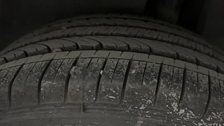Used 2016 Maruti Suzuki Ciaz ZDi+ SHVS Diesel Manual tyres LEFT REAR TYRE TREAD VIEW