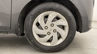 Used 2020 Hyundai New Santro 1.1 Asta AMT Petrol Automatic tyres RIGHT FRONT TYRE RIM VIEW