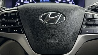 Used 2017 Hyundai Verna SX (O) 1.6 VTVT AT Petrol Automatic top_features Airbags