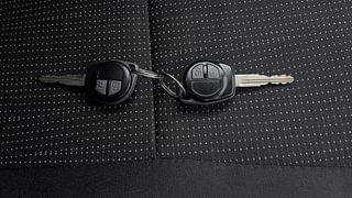 Used 2015 Maruti Suzuki Swift [2014-2017] LXI (O) CNG (Outside Fitted) Petrol+cng Manual extra CAR KEY VIEW