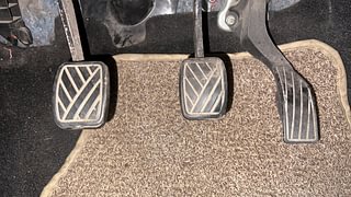 Used 2015 Maruti Suzuki Swift [2014-2017] LXI (O) CNG (Outside Fitted) Petrol+cng Manual interior PEDALS VIEW