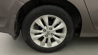 Used 2012 Honda City 1.5 V AT Petrol Automatic tyres RIGHT REAR TYRE RIM VIEW
