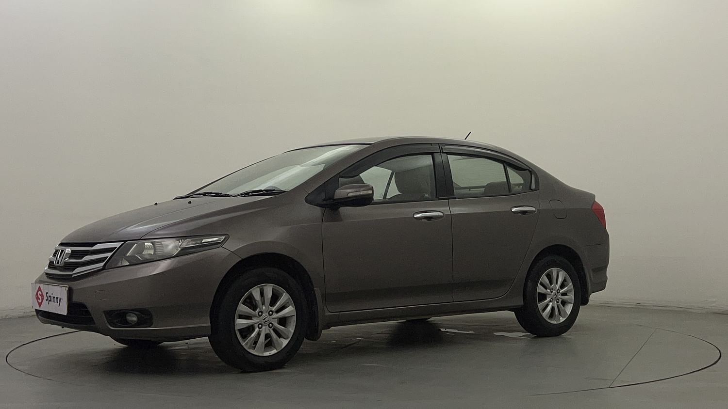 LEFT FRONT CORNER VIEW