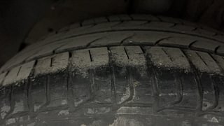 Used 2015 Hyundai Elite i20 Asta 1.4 CRDI Diesel Manual tyres RIGHT REAR TYRE TREAD VIEW