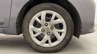 Used 2017 Hyundai Grand i10 Sportz (O) 1.2 kappa VTVT Petrol Manual tyres RIGHT FRONT TYRE RIM VIEW