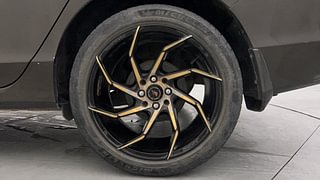 Used 2015 Honda City VX CVT Petrol Automatic tyres LEFT REAR TYRE RIM VIEW