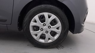 Used 2014 Hyundai Grand i10 Magna 1.2 Kappa VTVT Petrol Manual tyres RIGHT FRONT TYRE RIM VIEW