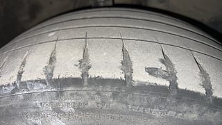 Used 2015 Honda City VX CVT Petrol Automatic tyres RIGHT FRONT TYRE TREAD VIEW