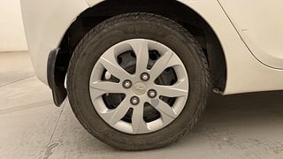 Used 2015 Hyundai Eon Magna + (O) Petrol Manual tyres RIGHT REAR TYRE RIM VIEW