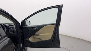 Used 2015 Honda City VX CVT Petrol Automatic interior RIGHT FRONT DOOR OPEN VIEW