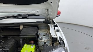 Used 2018 Renault Kwid [2015-2019] 1.0 RXT AMT Petrol Automatic engine ENGINE LEFT SIDE HINGE & APRON VIEW