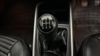 Used 2018 Maruti Suzuki Baleno Zeta 1.2 Petrol Manual interior GEAR  KNOB VIEW