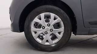 Used 2014 Hyundai Grand i10 Magna 1.2 Kappa VTVT Petrol Manual tyres LEFT FRONT TYRE RIM VIEW