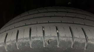 Used 2018 Maruti Suzuki Baleno Zeta 1.2 Petrol Manual tyres RIGHT FRONT TYRE TREAD VIEW