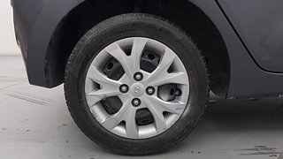 Used 2014 Hyundai Grand i10 Magna 1.2 Kappa VTVT Petrol Manual tyres RIGHT REAR TYRE RIM VIEW