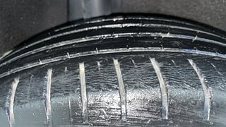 Used 2019 Maruti Suzuki Baleno Zeta Petrol Manual tyres RIGHT REAR TYRE TREAD VIEW
