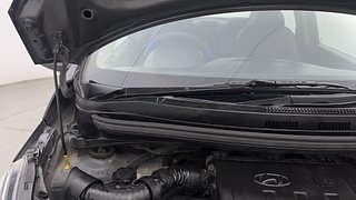 Used 2018 Hyundai Xcent S Petrol+cng(outside fitted) Petrol+cng Manual engine ENGINE RIGHT SIDE HINGE & APRON VIEW