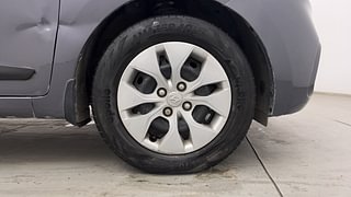 Used 2018 Hyundai Xcent S Petrol+cng(outside fitted) Petrol+cng Manual tyres RIGHT FRONT TYRE RIM VIEW