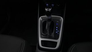 Used 2019 Hyundai Venue SX Plus 1.0 Turbo DCT Petrol Automatic interior GEAR  KNOB VIEW